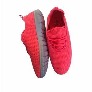 Sole Mates 